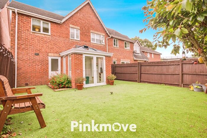 3 Bedroom End Of Terrace House For Sale In Llewellyn Walk, Newport, NP20
