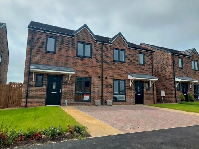 3 Bedroom Semi-Detached House To Rent In Redburn View, Houghton Le Spring, County Durham, DH4