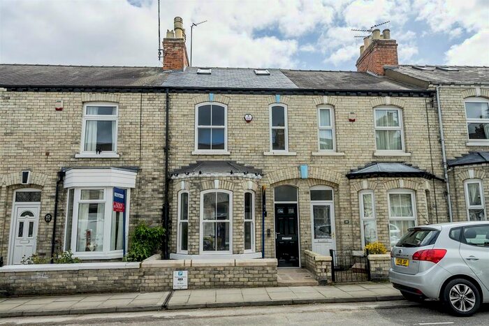 3 Bedroom Terraced House To Rent In Russell Street, York, YO23