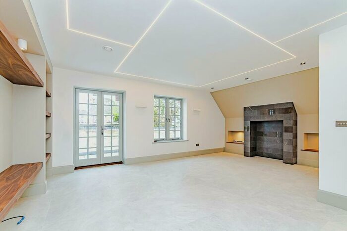 3 Bedroom Apartment To Rent In Haq Mansions, Purley, CR8