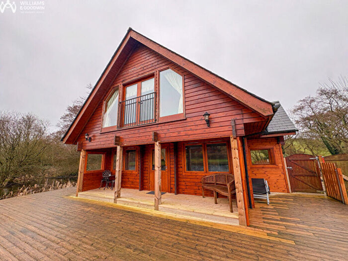 2 Bedroom Lodge For Sale In Lon Ganol, Llandegfan, Anglesey, LL59
