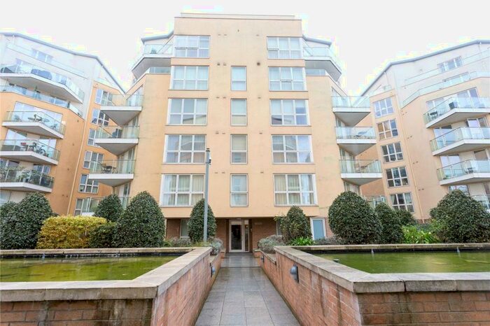 2 Bedroom Apartment To Rent In Water Gardens Square, Canada Water, London, SE16