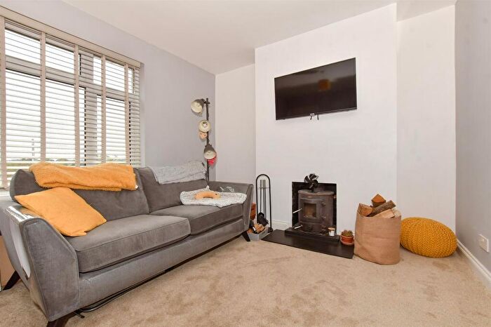 2 Bedroom End Of Terrace House For Sale In Terrace Road, Elvington, Dover, Kent, CT15