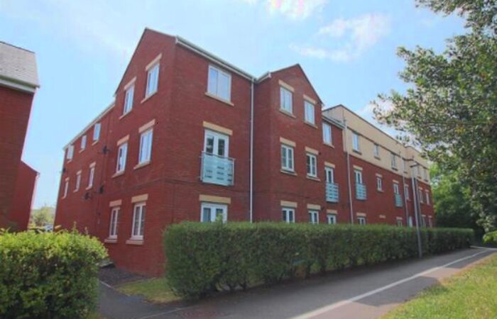 2 Bedroom Flat To Rent In Heraldry Walk, Exeter, EX2