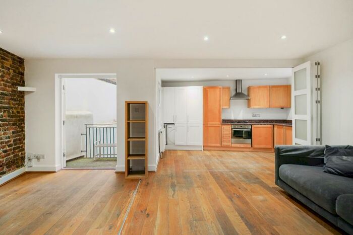 2 Bedroom Apartment To Rent In Laystall Street, London, EC1R