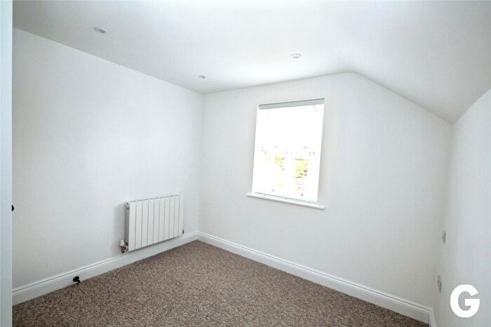 2 Bedroom End Of Terrace House To Rent In Strides Lane, Ringwood, Hampshire, BH24