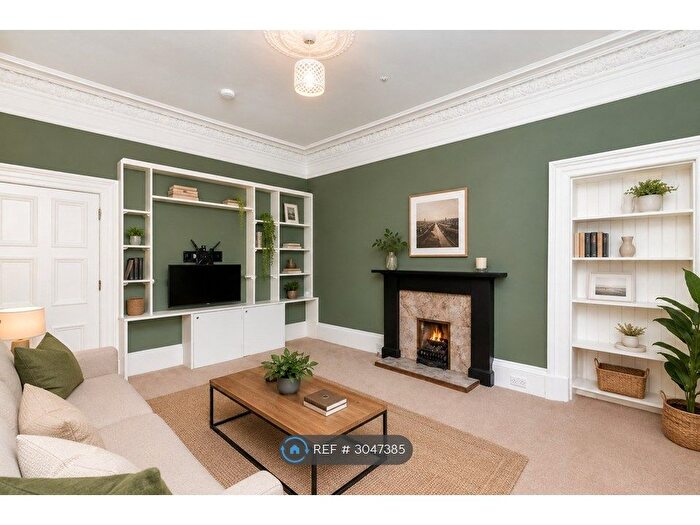 4 Bedroom Flat To Rent In Brandon Terrace, Edinburgh, EH3