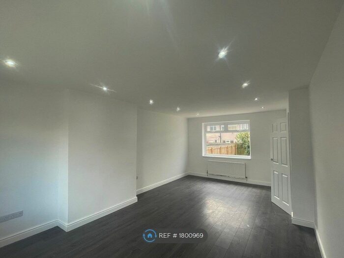 3 Bedroom End Of Terrace House To Rent In Laird Road, Hartlepool, TS25