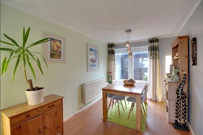 2 Bedroom End Of Terrace House To Rent In Barrie Road, Farnham, Surrey, GU9