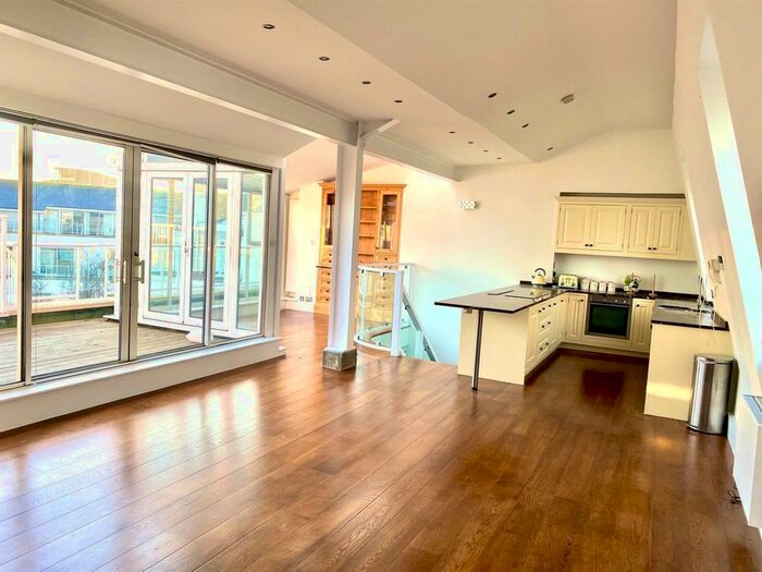 2 Bedroom Flat To Rent In Carlyle Court, Chelsea Harbour, London SW10