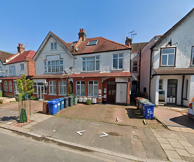 Studio To Rent In Welldon Crescent, Harrow, HA1