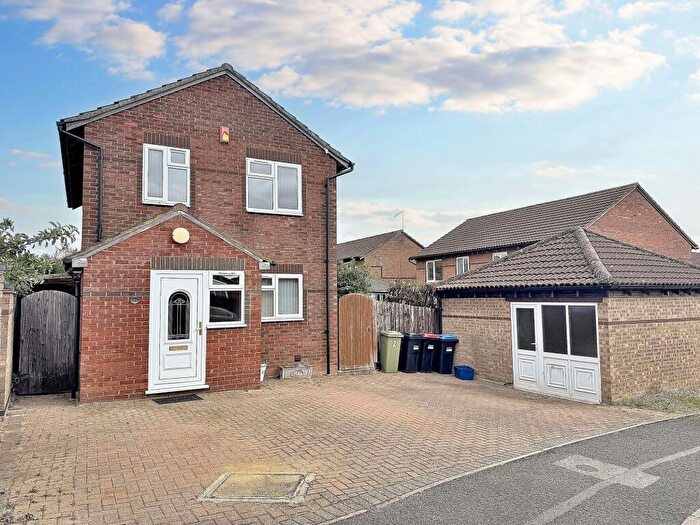 4 Bedroom Detached House For Sale In Kelso Close, Bletchley, MK3