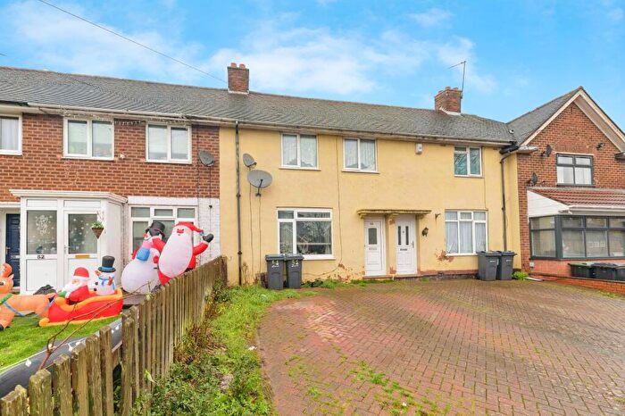 3 Bedroom Semi Detached House For Sale In South Roundhay, Birmingham, B33