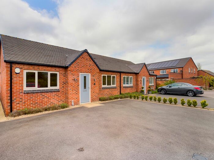 2 Bedroom Bungalow To Rent In Three Pots Lane, Lutterworth, Leicestershire, LE17