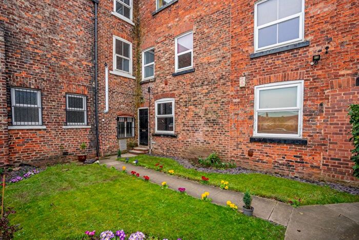 2 Bedroom Flat For Sale In Villa Court, Upper Poppleton, York, YO26