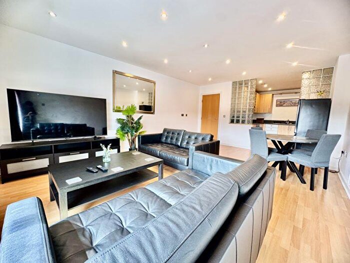 2 Bedroom Flat For Sale In The Albany, Gloucester Square, Southampton, SO14