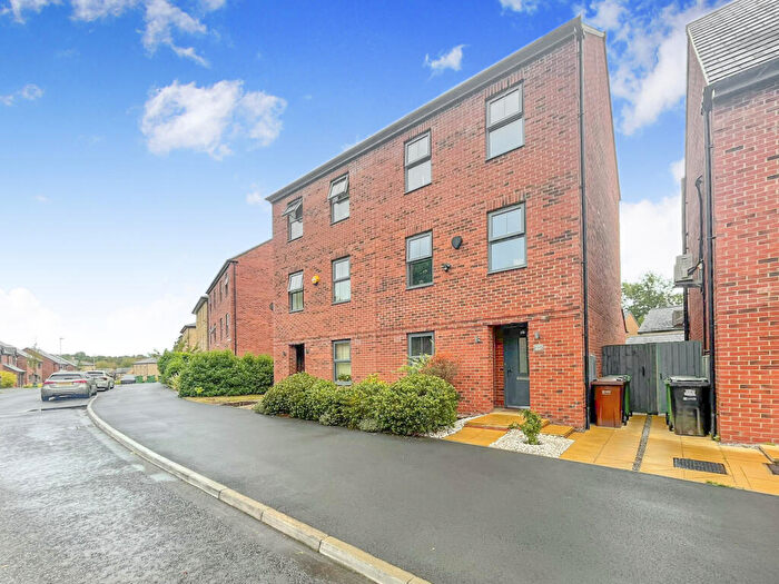 4 Bedroom Semi-Detached House For Sale In Magnolia Road, Seacroft, Leeds, LS14