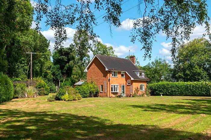 3 Bedroom Detached House For Sale In Heath Lane, Shenstone, Kidderminster, Worcestershire, DY10