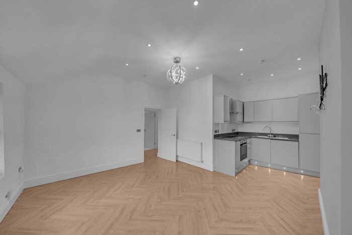 1 Bedroom Flat For Sale In Brompton Avenue, Sefton Park, L17