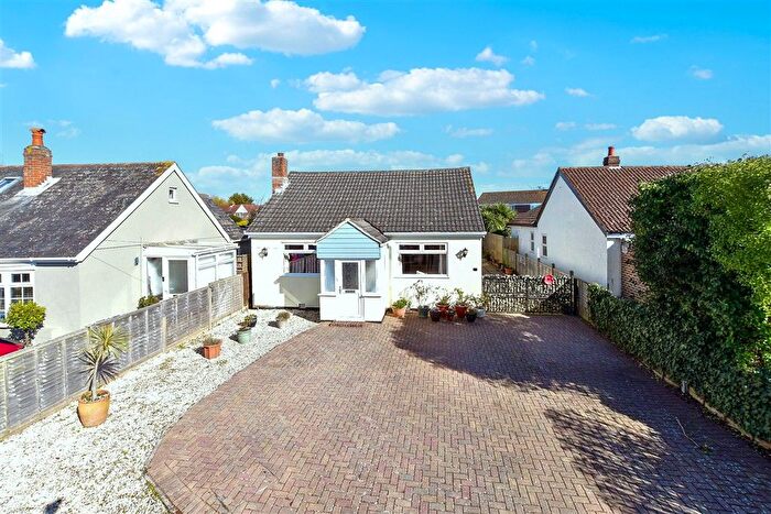 3 Bedroom Chalet For Sale In West Lane, Hayling Island, Hampshire, PO11