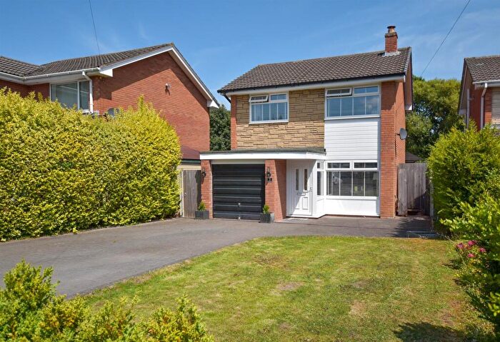 3 Bedroom Detached House For Sale In Winfrith Drive, Spital, CH63