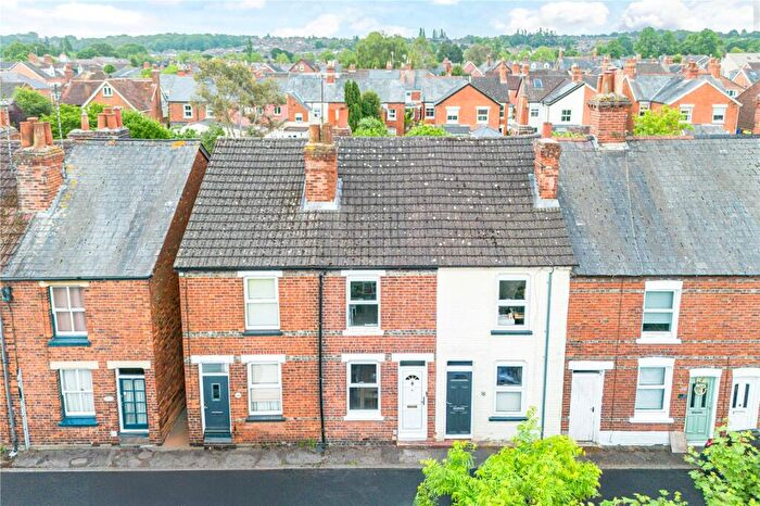 2 Bedroom Terraced House For Sale In Railway Road, Newbury, RG14