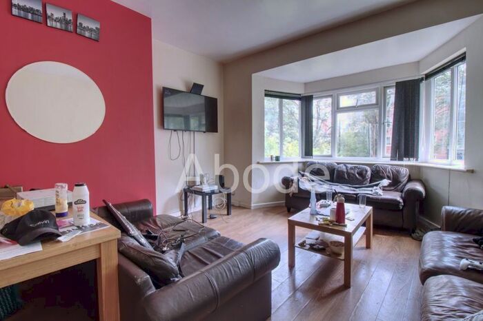 10 Bedroom Property To Rent In North Grange Mount, Leeds, West Yorkshire, LS6