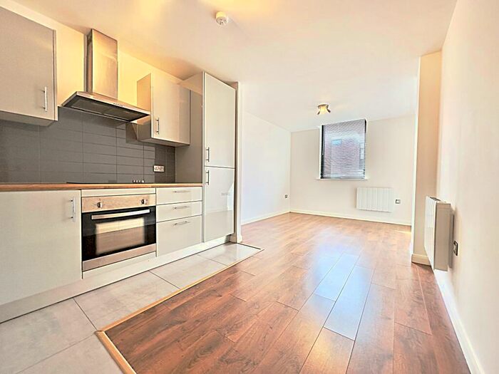 1 Bedroom Flat To Rent In **Walking Distance To Train Station**Urban Village Building Bedford, MK40
