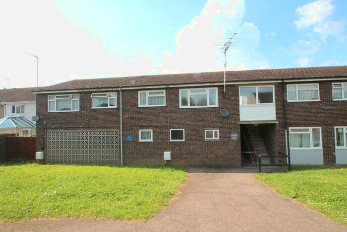 1 Bedroom Flat To Rent In Wootton Drive, Hemel Hempstead, HP2