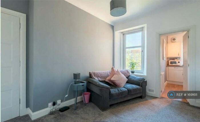 2 Bedroom Flat To Rent In Forth Avenue, Kirkcaldy, KY2