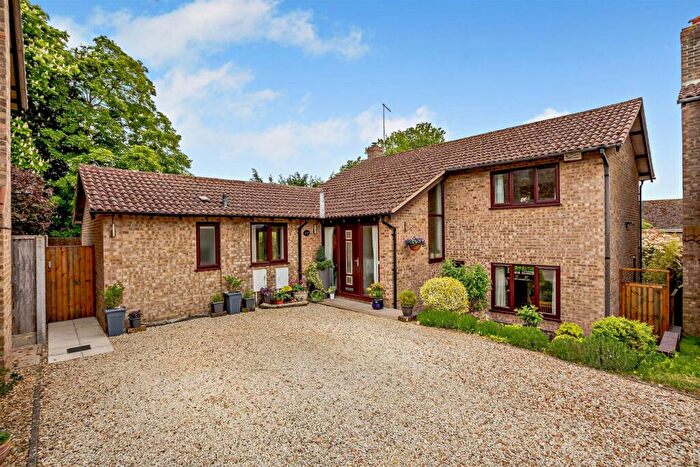 5 Bedroom House For Sale In Wyatt Way, Oundle, PE8