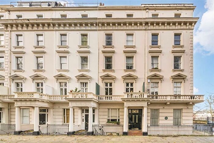 2 Bedroom Flat For Sale In St. Georges Square, Pimlico, SW1V