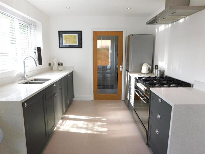 3 Bedroom Detached House For Sale In Maltby Court, Lees, Oldham, OL4