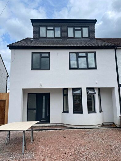 6 Bedroom Detached House To Rent In Carlton Avenue, Harrow, HA3