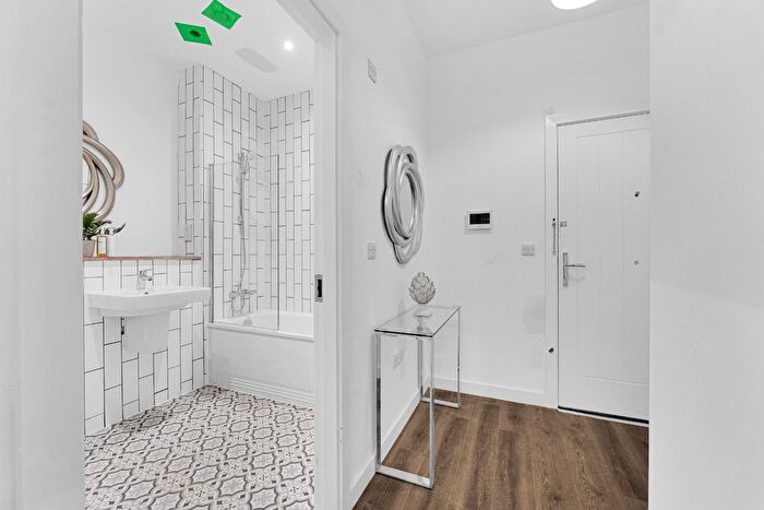 2 Bedroom Flat To Rent In Cotton Gardens, Union Mill, Vernon Street, Bolton, BL1