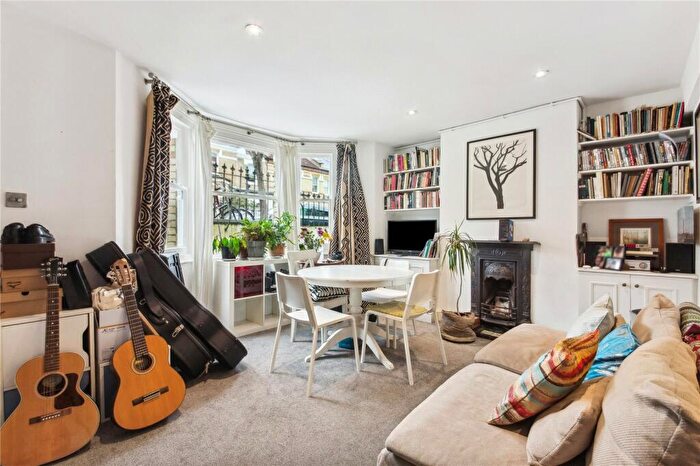 2 Bedroom Apartment To Rent In Salcott Road, SW11