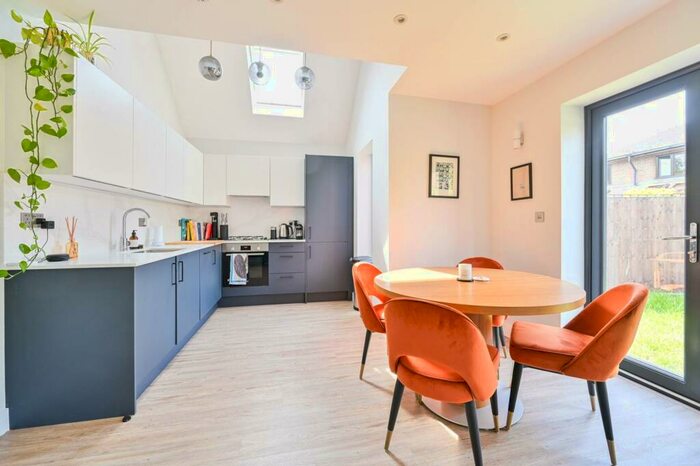 2 Bedroom Detached House To Rent In Dovedale Road, East Dulwich, London, SE22