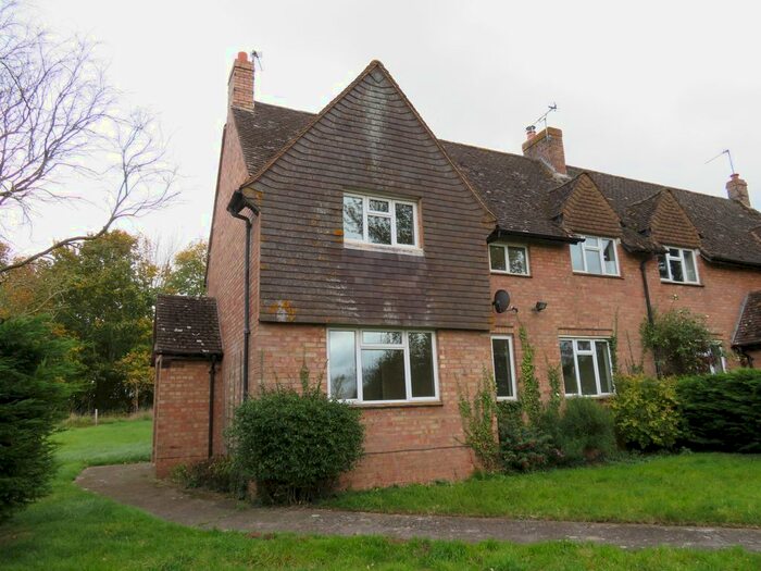 3 Bedroom Semi-Detached House To Rent In Tretire, St. Owens Cross, Hereford, HR2