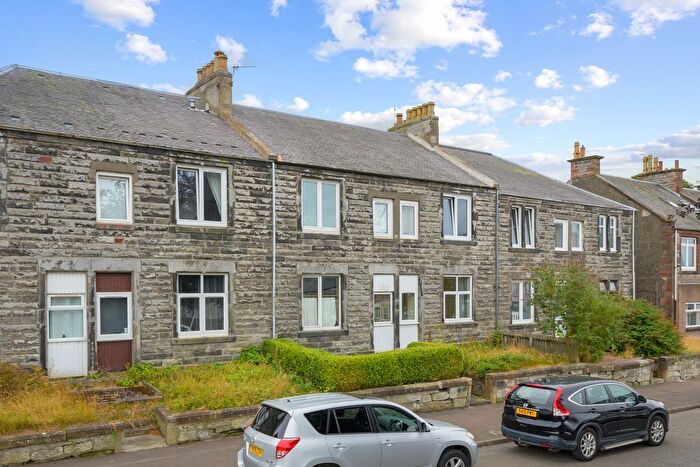 2 Bedroom Flat For Sale In Main Street, Townhill, KY12