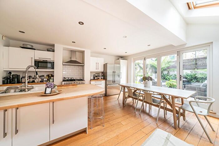4 Bedroom Terraced House To Rent In Lavender Sweep, SW11