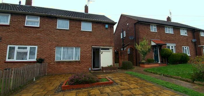2 Bedroom End Of Terrace House To Rent In East Hill, Luton, LU3
