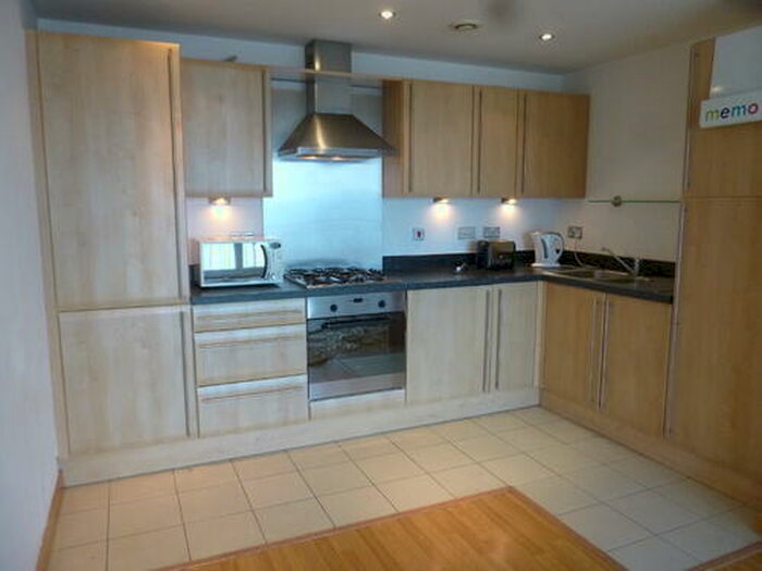 2 Bedroom Flat To Rent In Heron Place, Edinburgh, EH5