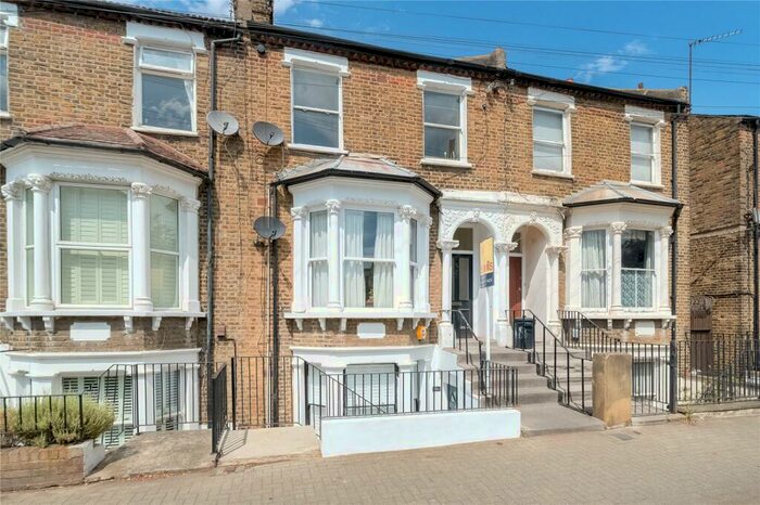 2 Bedroom Apartment To Rent In Harbut Road, Wandsworth, London, SW11
