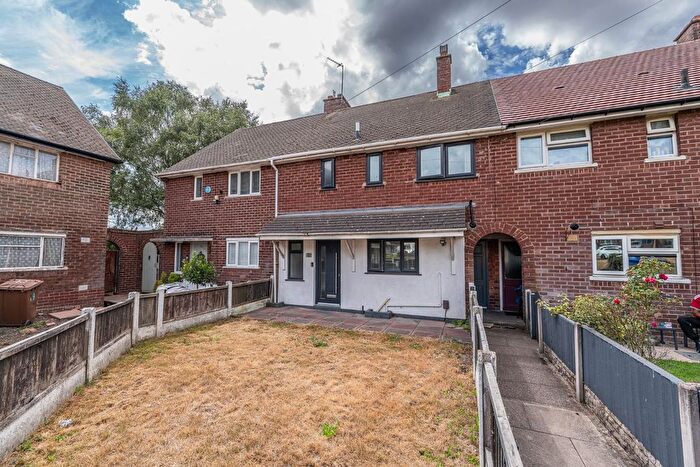 3 Bedroom Terraced House For Sale In Irvine Road, Bloxwich, Walsall, WS3