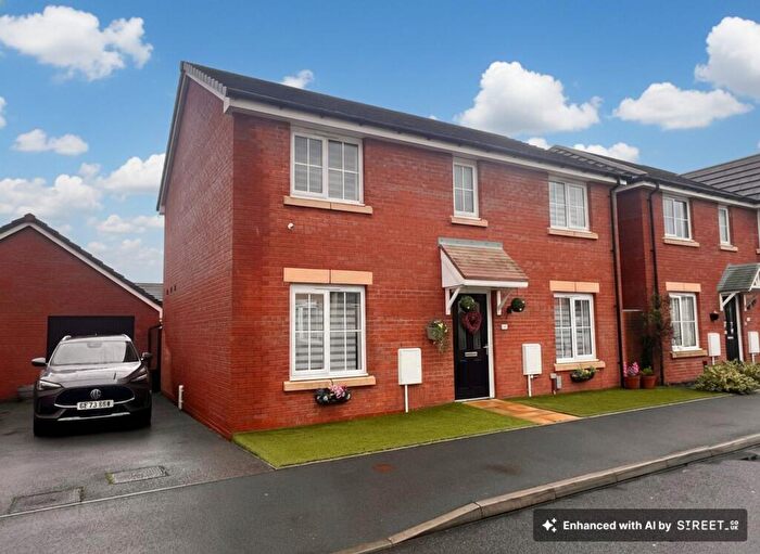 4 Bedroom Detached House For Sale In Railway Road, Rhoose, CF62