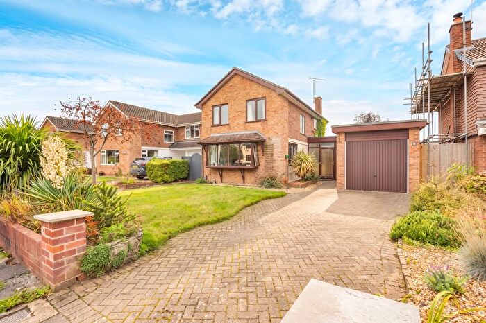 3 Bedroom Detached House For Sale In Bedford Grove, Alsager, Stoke-On-Trent, ST7