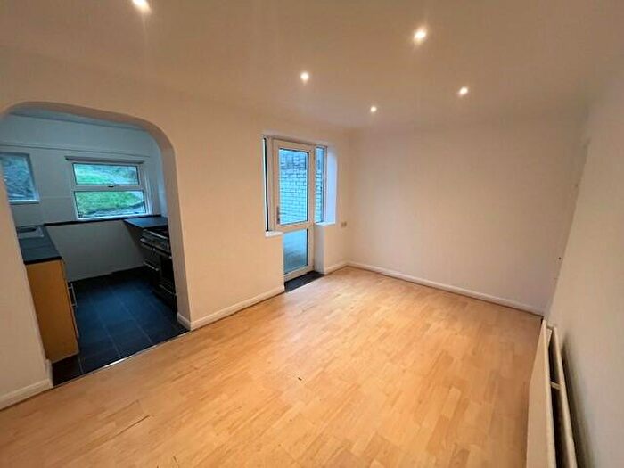 2 Bedroom House To Rent In Clarence Road, Chatham, ME4