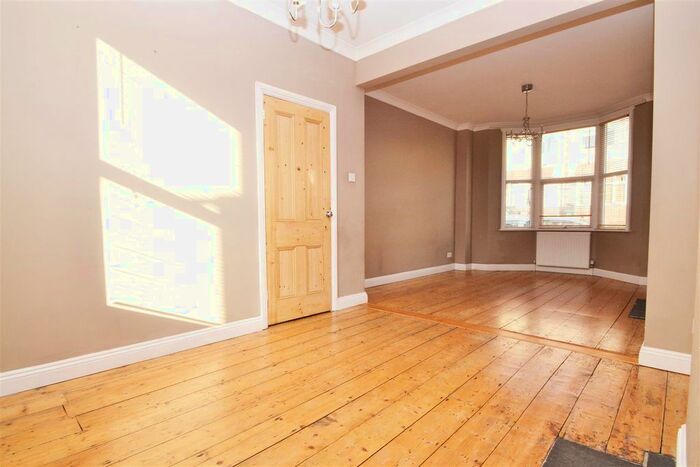 3 Bedroom Terraced House To Rent In Abinger Road, Portslade, BN41