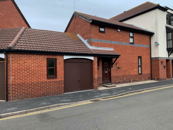 3 Bedroom House To Rent In Armory Lane, Old Portsmouth, PO1