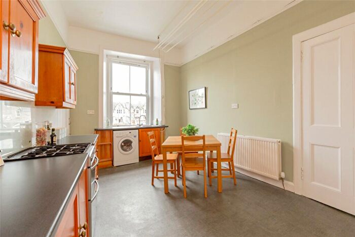 2 Bedroom Apartment For Sale In Sylvan Place, Edinburgh, Midlothian, EH9